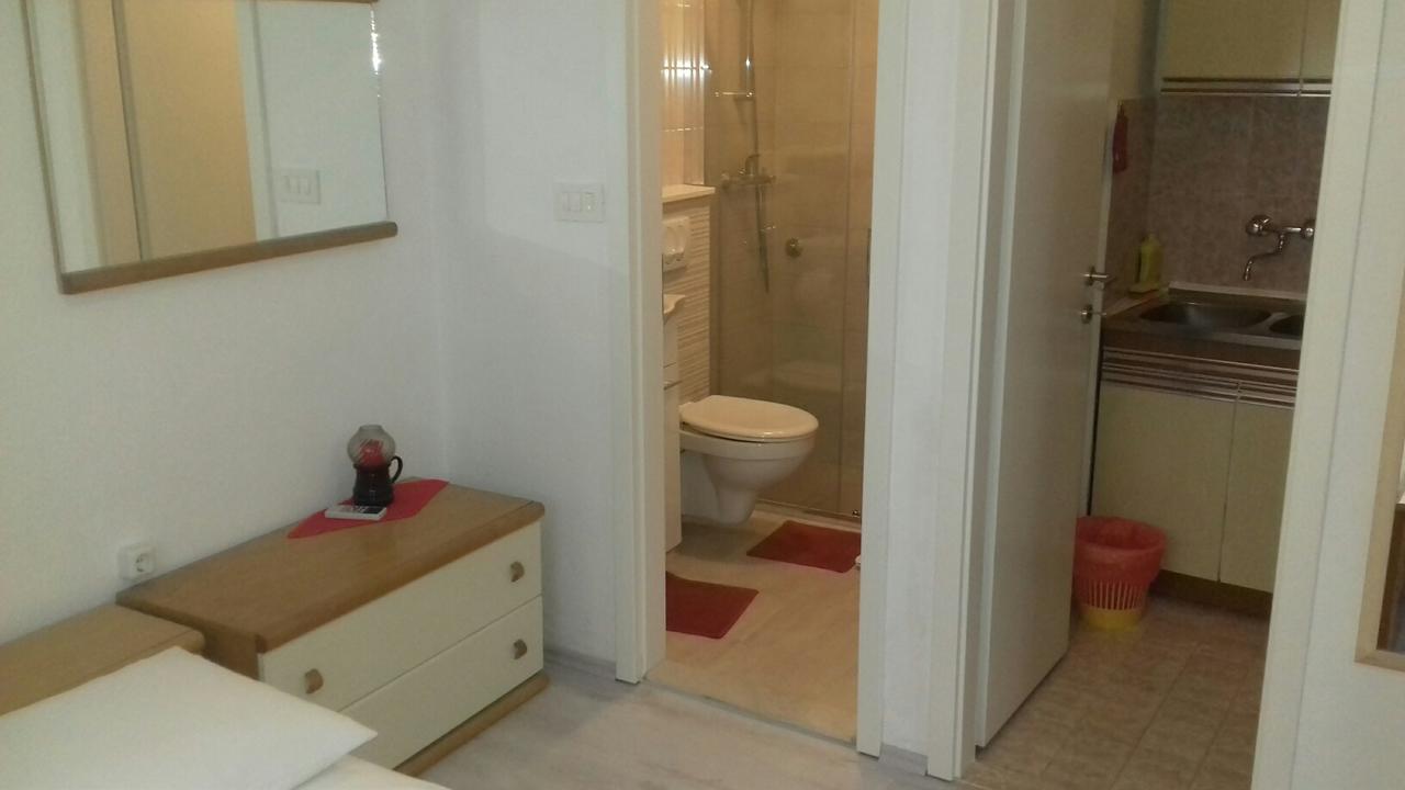 Apartments Ada Novak Đảo Hvar Ngoại thất bức ảnh
